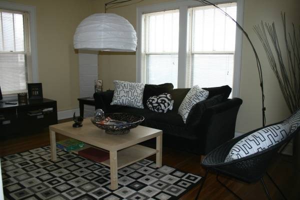 Minneapolis Apartment: 610 West Franklin Avenue