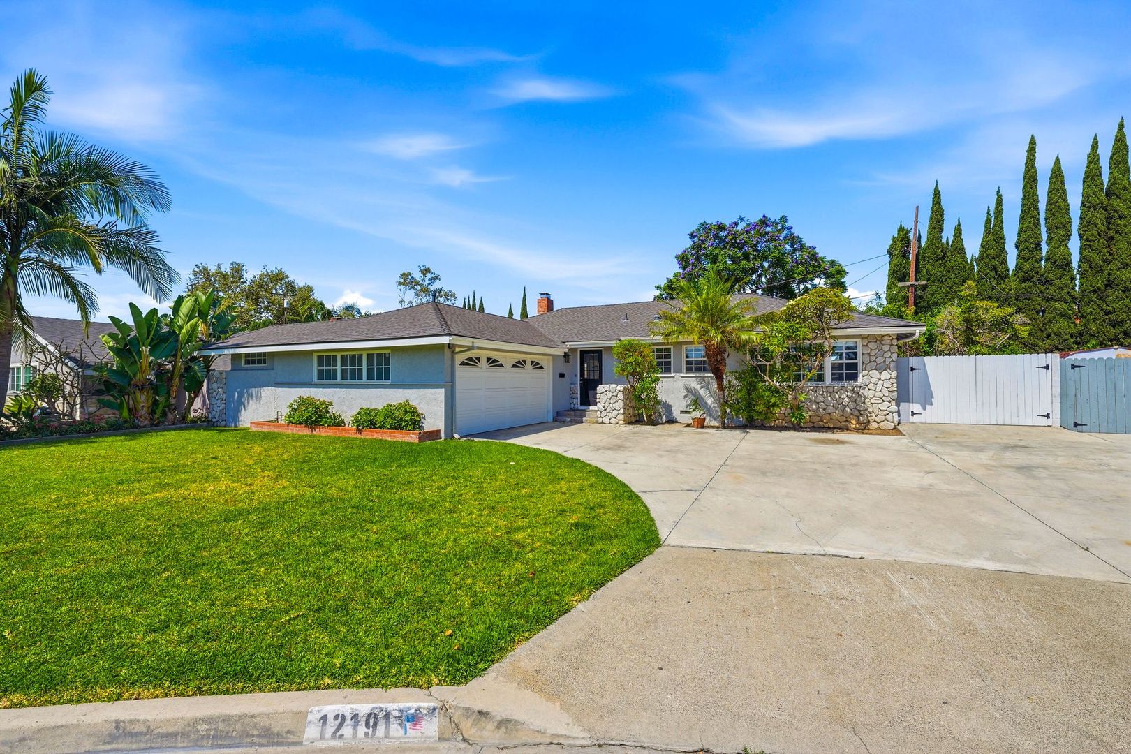 Garden Grove House: 12191 Carthay Circle