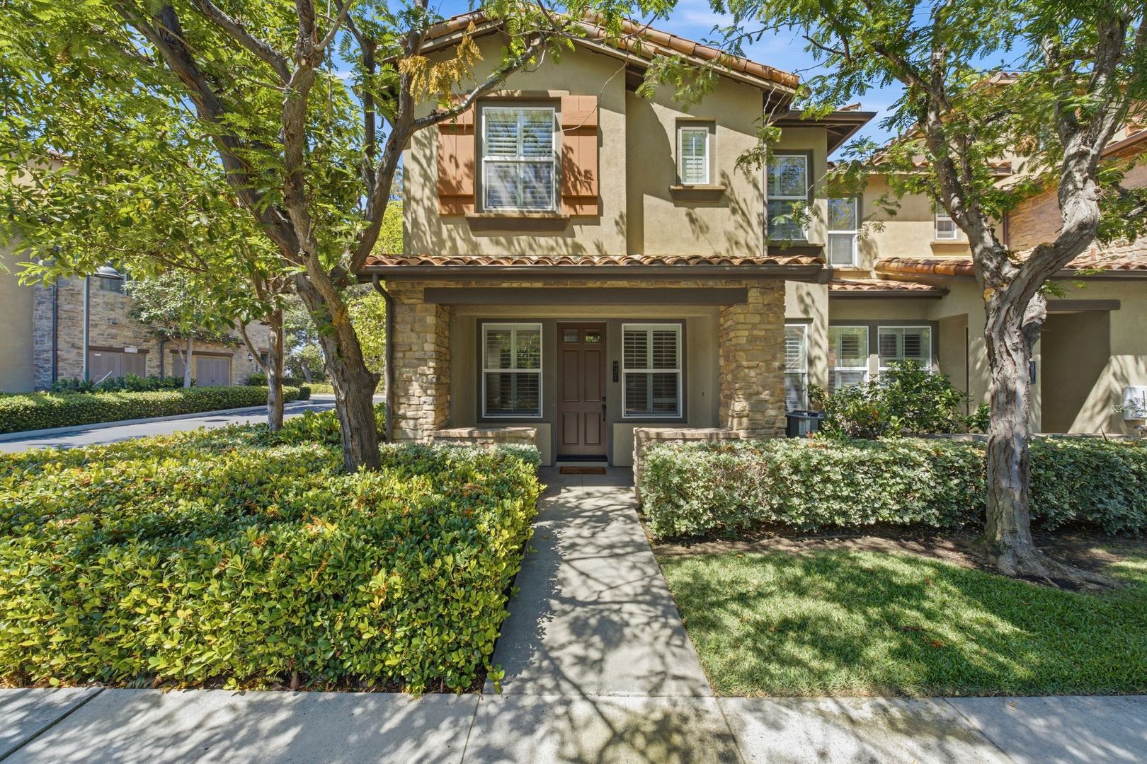 Irvine House: 119 Coral Rose