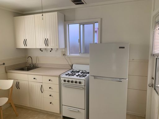 Studio Apartment Available NOW 12-Month Lease