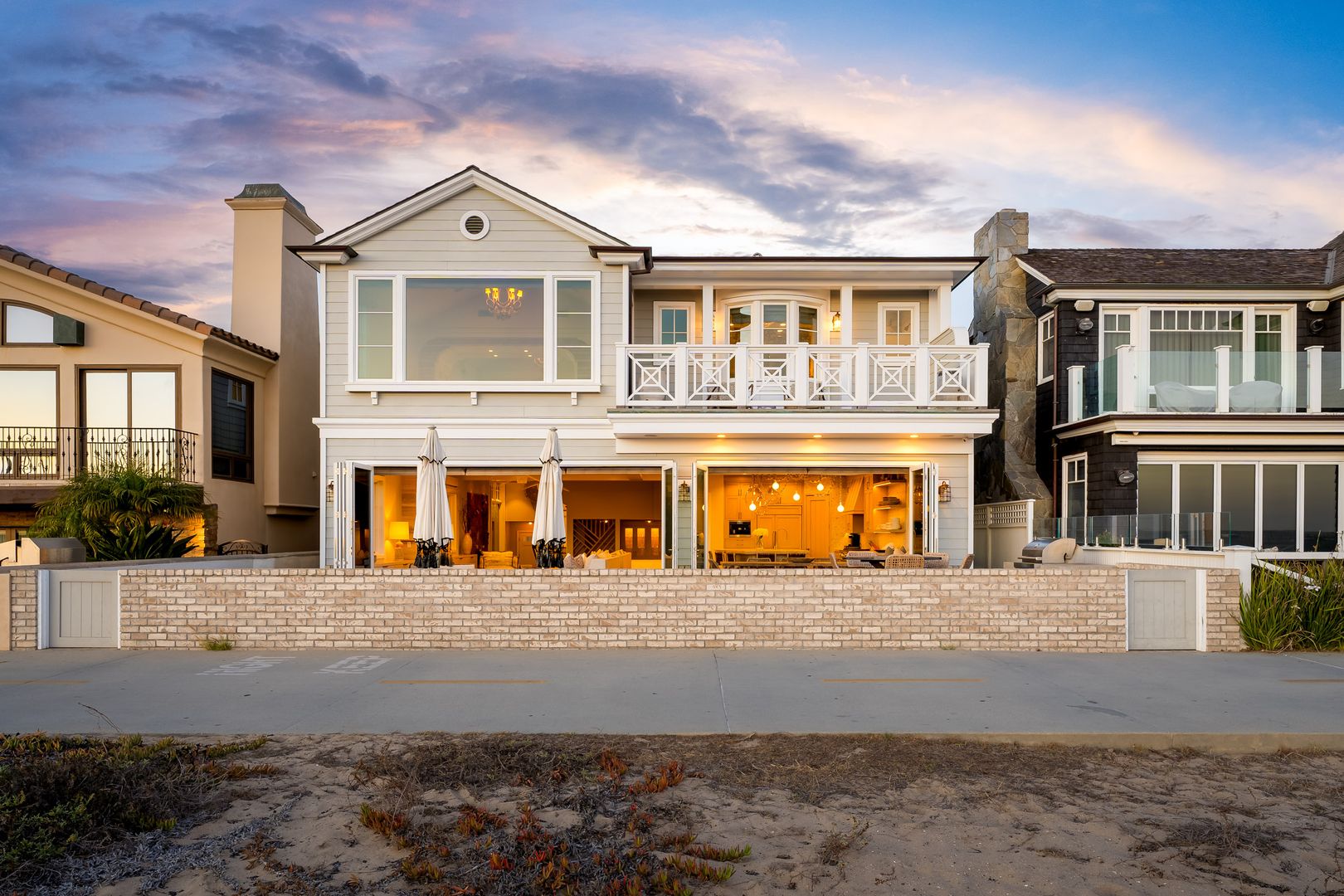 Newport Beach House: 1215 E Balboa Blvd
