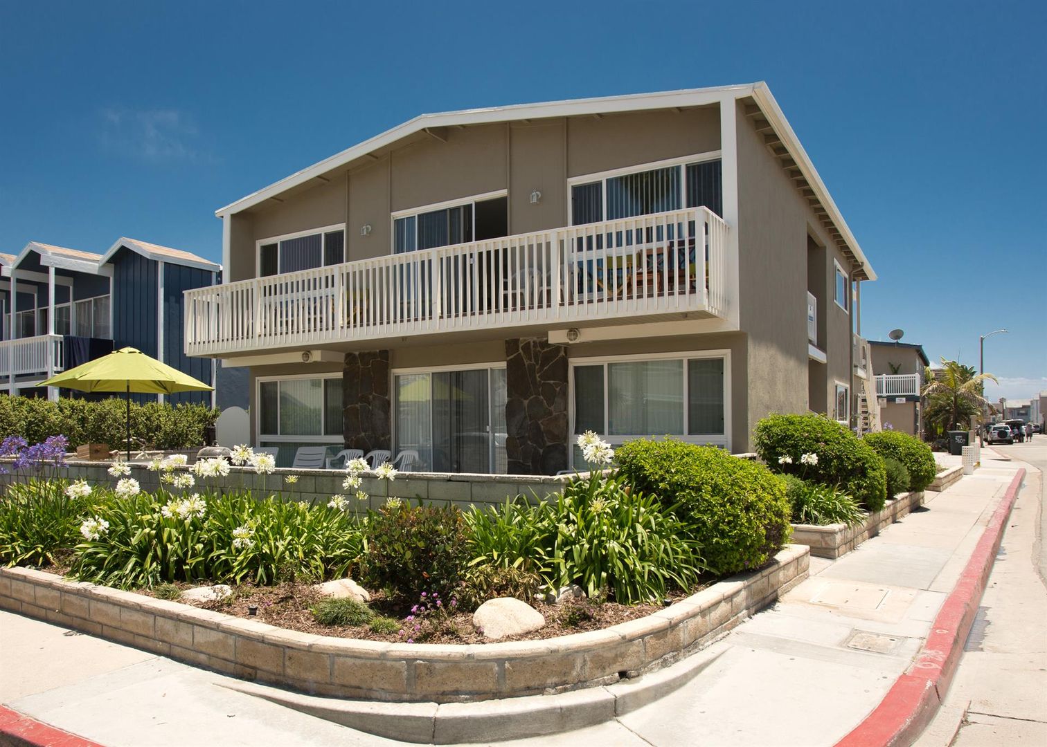 Newport Beach Apartment: 3610/3612 Seashore