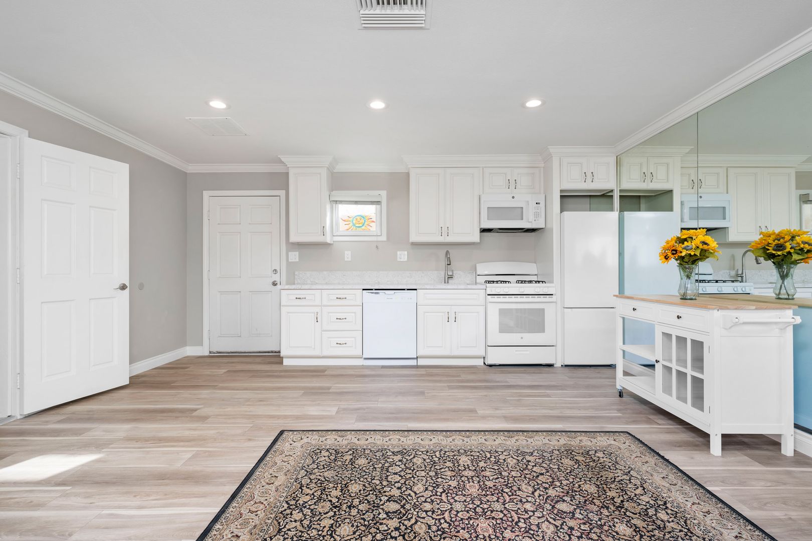 Newport Beach House: 411.5 Fullerton Ave