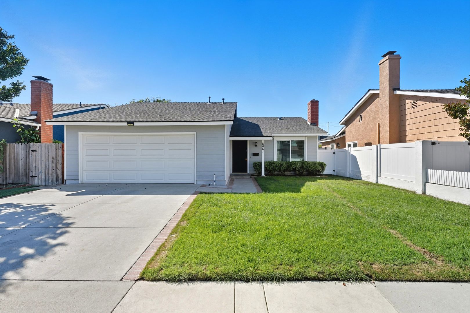 Huntington Beach House: 18061 Freshwater Circle