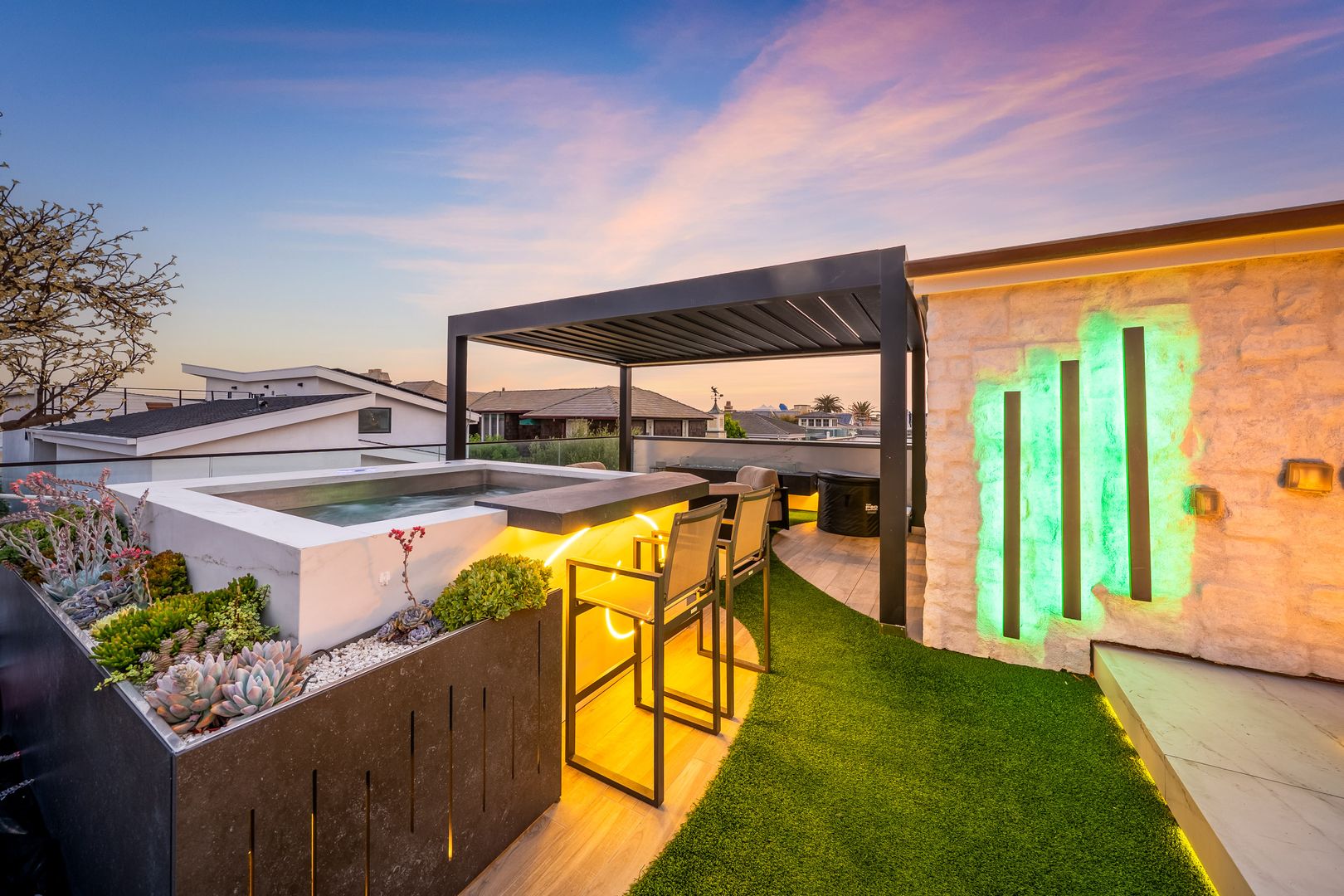 Newport Beach House: 2037 East Ocean Blvd