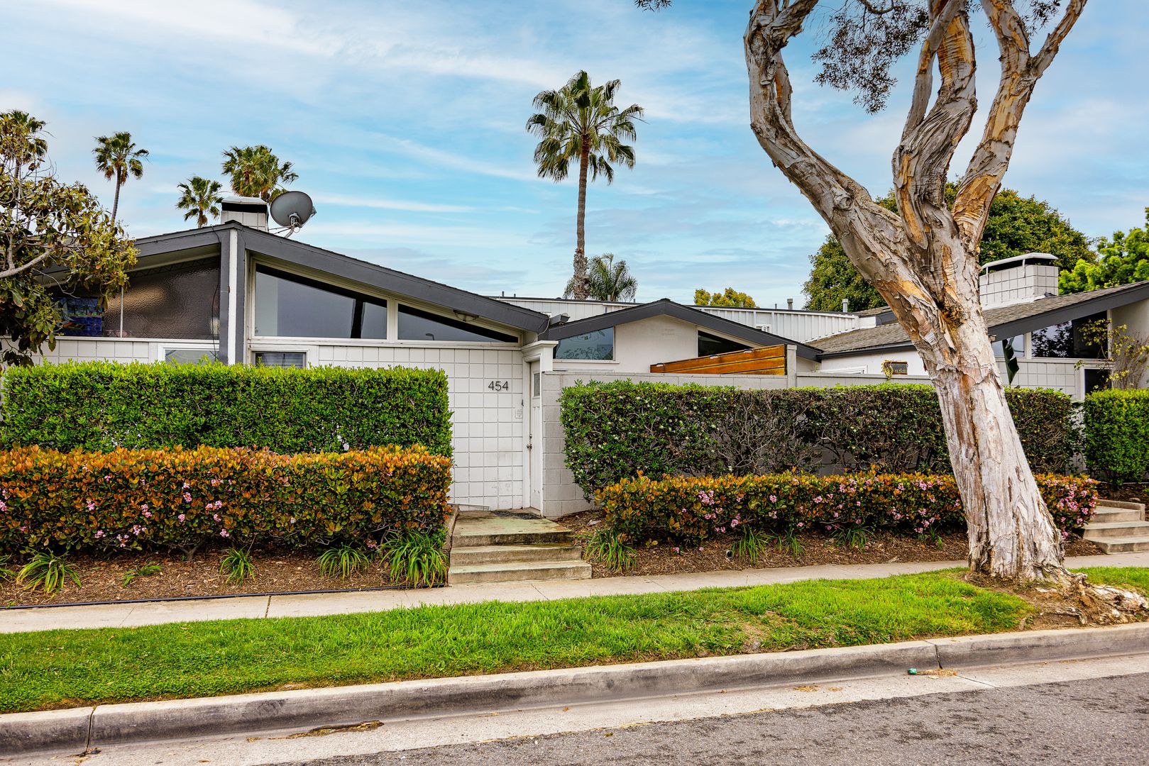 Newport Beach House: 454 Bolero Way