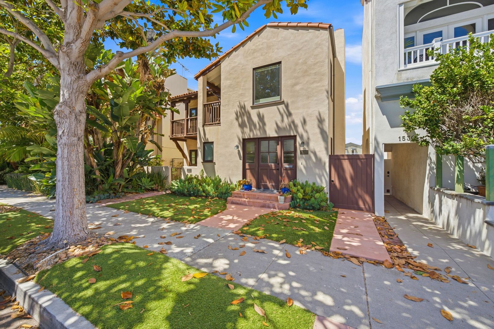 Newport Beach Apartment: 1520 Miramar Dr