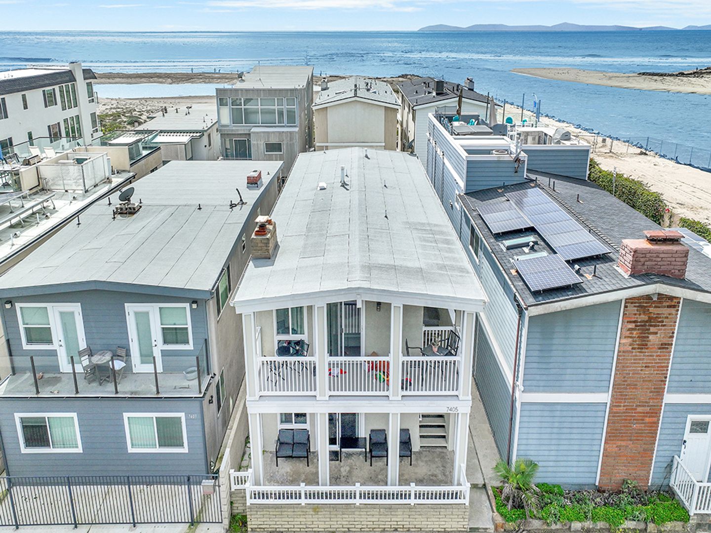 Newport Beach Apartment: 7405 Seashore Dr.