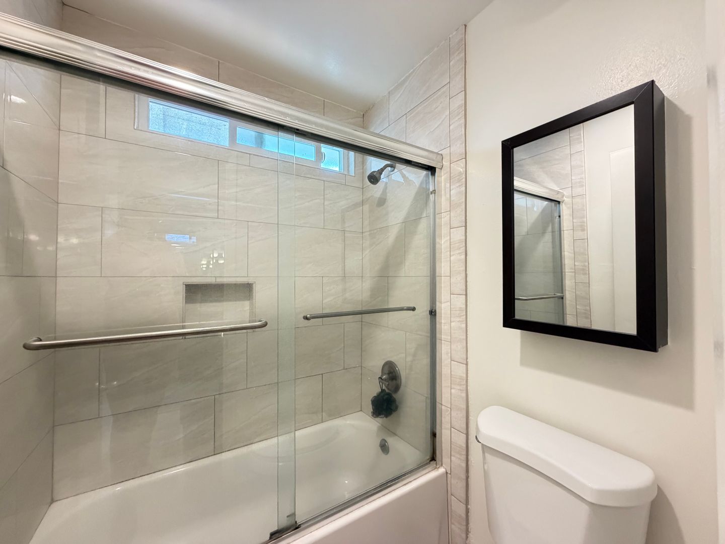 Newport Beach Apartment: 4115 Hilaria Way - D