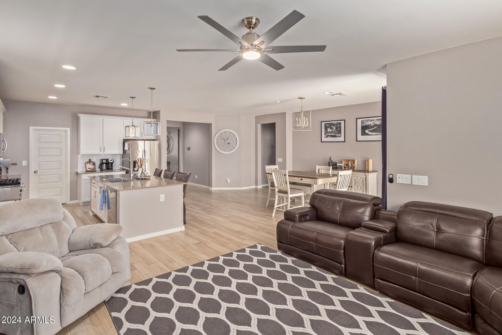 San Tan Valley House: 547 W Panola Dr