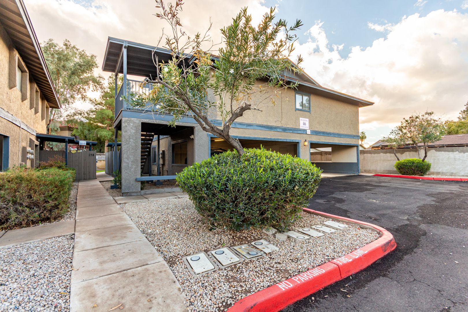 Chandler Condo: 286 W Palomino Dr