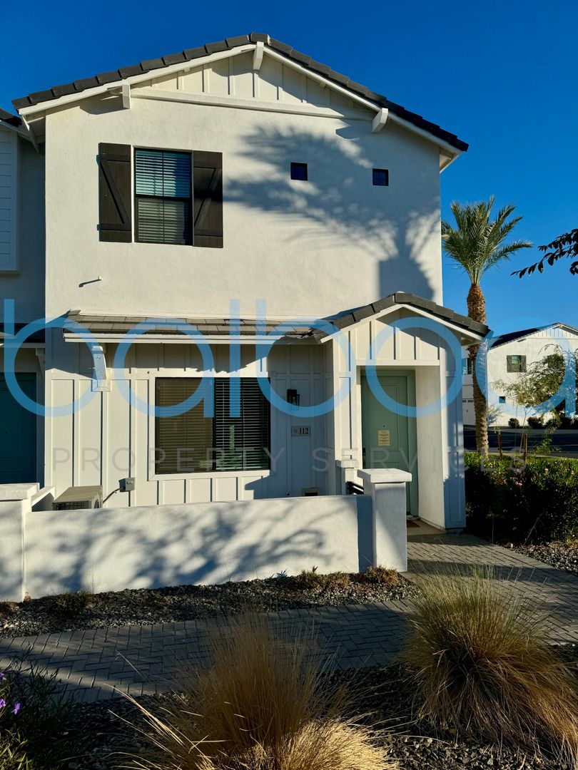 Mesa Townhome: 3230 E Thomas Rd