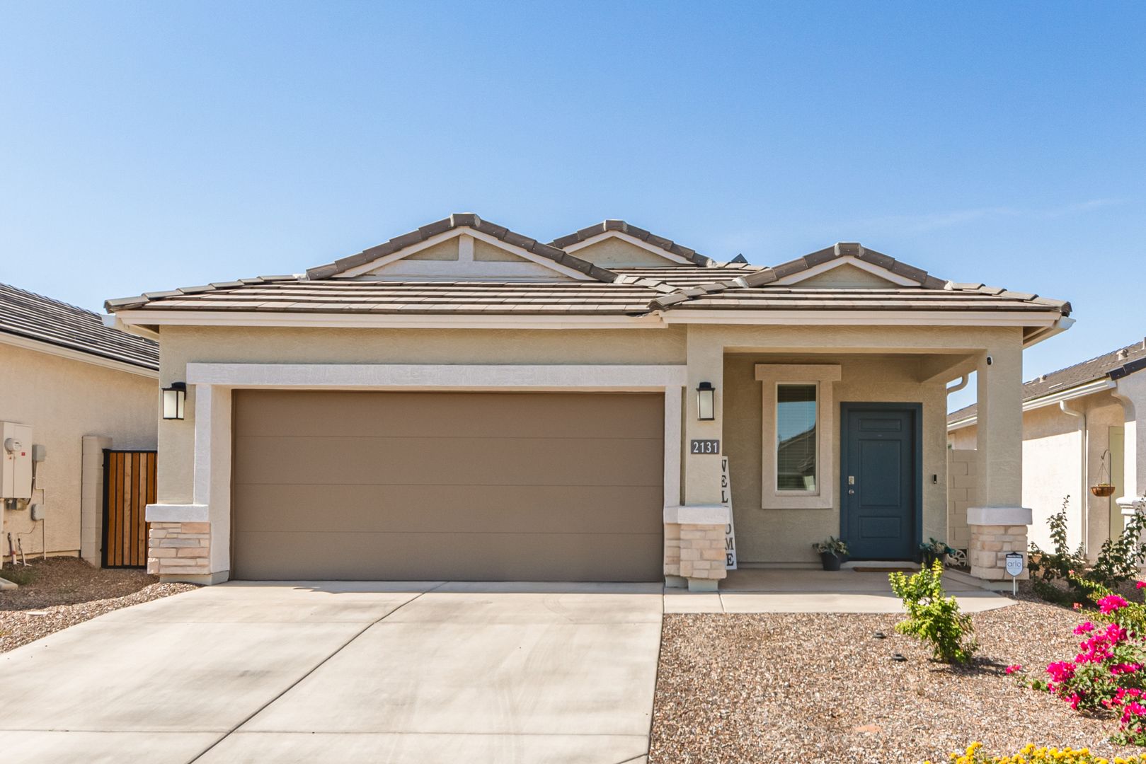 Apache Junction House: 2131 W Shelly Ave