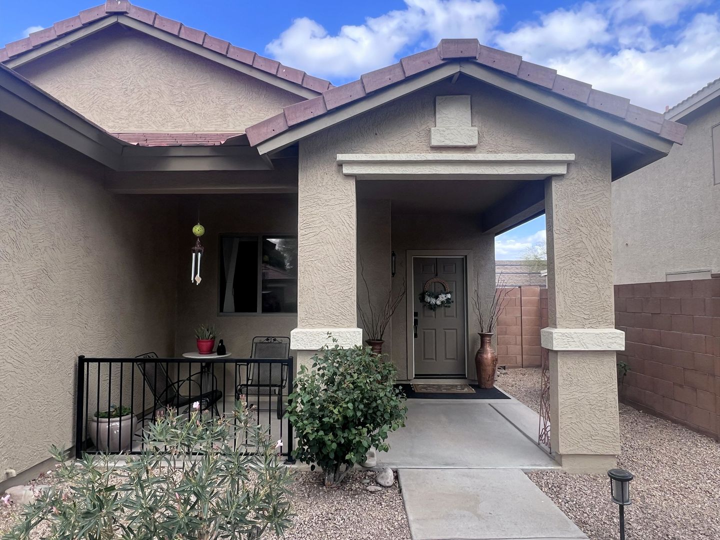 Surprise House: 17565 N 167th Dr