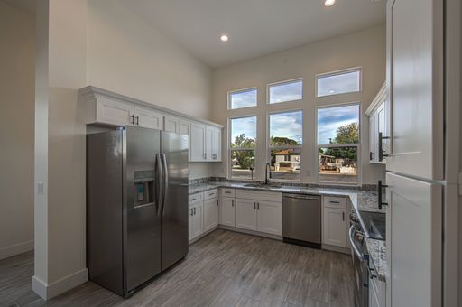 Duplex Unit available for Rent – photo 1