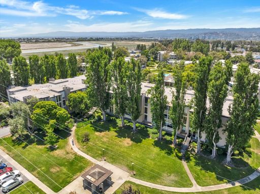 Premier Marina Point 2-Bedroom Condo with Private Deck