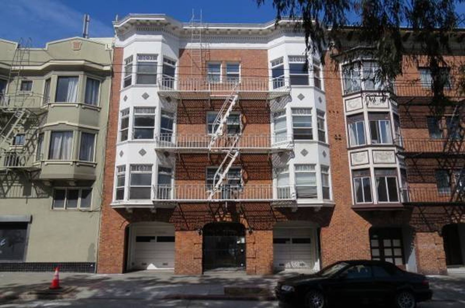San Francisco Apartment: 2805 Van Ness Ave.