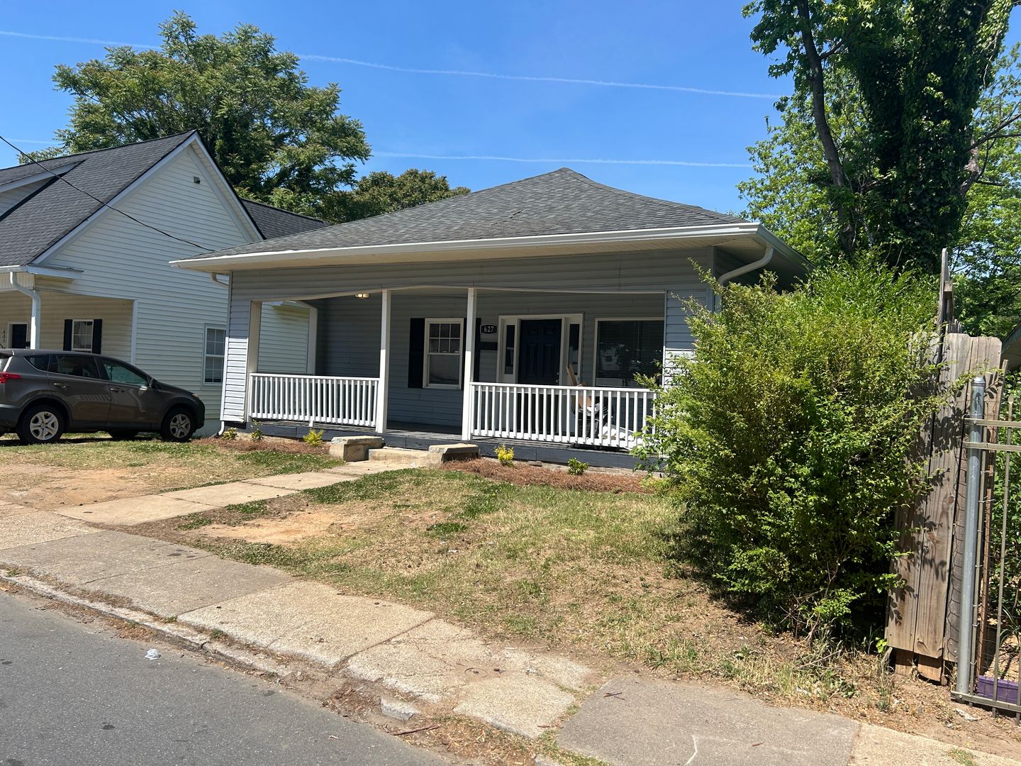 WINSTON-SALEM House: 627 W NORTHWEST BLVD