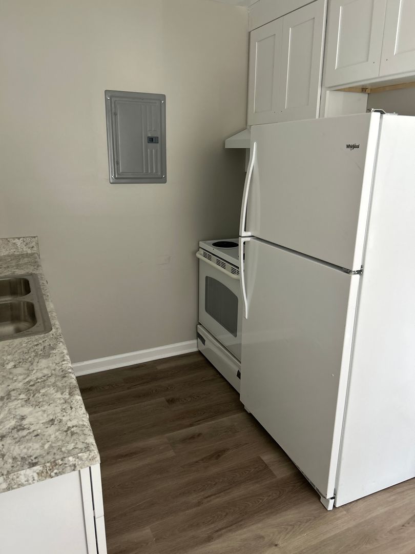 Winston Salem Apartment: 803-807-811 Utah Dr.
