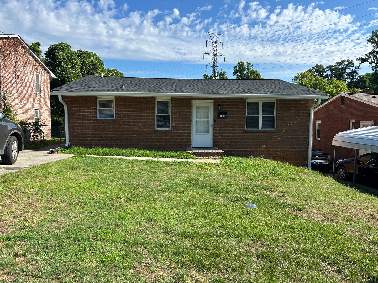 WINSTON-SALEM House: 1659 NE 23RD STREET
