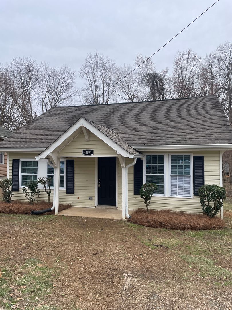 WINSTON-SALEM House: 4891 DORIS STREET