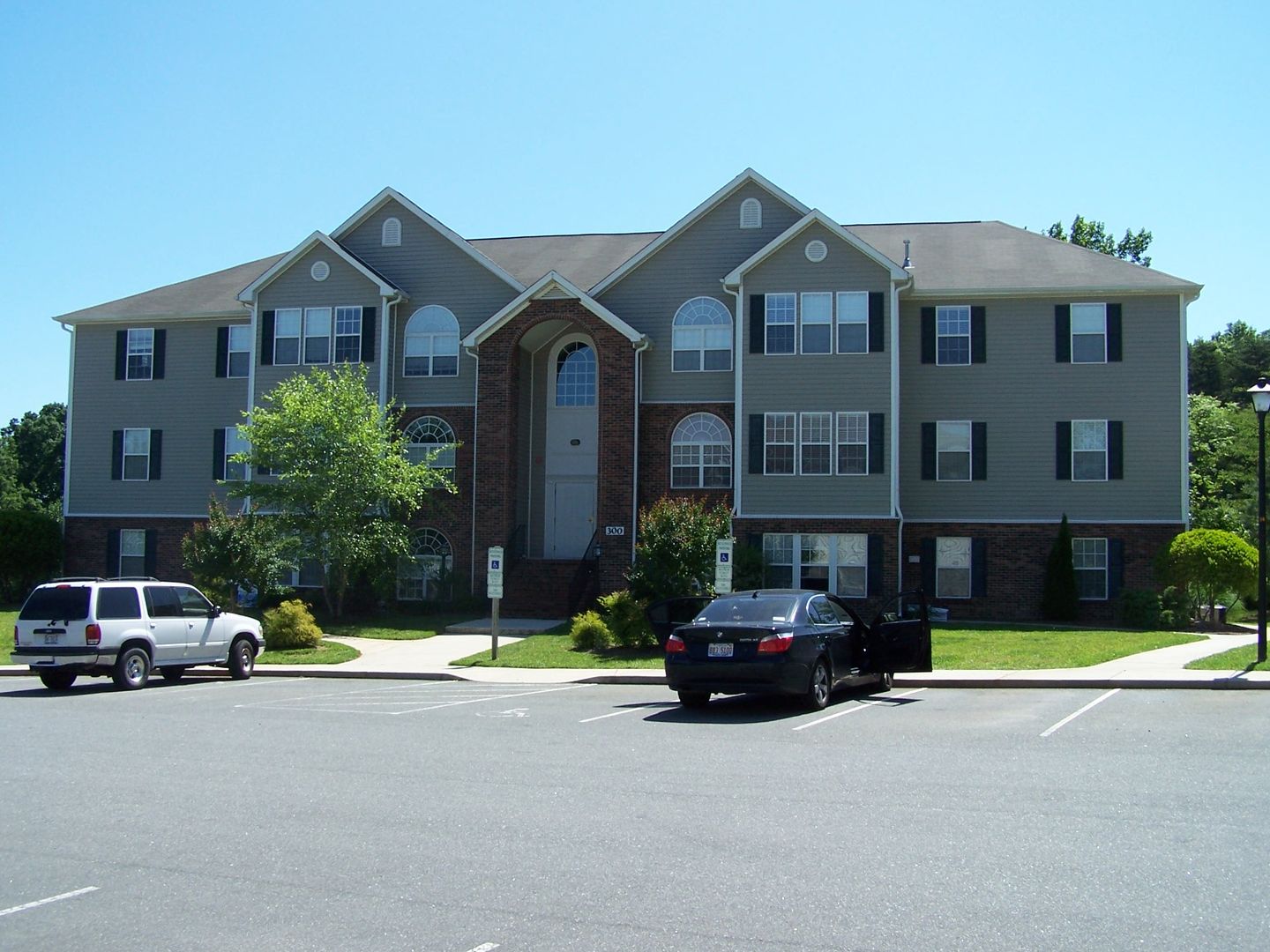 WINSTON-SALEM Condo: 412 TIMBERLINE RIDGE