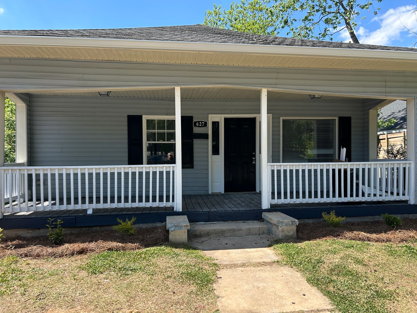 WINSTON-SALEM House: 627 W NORTHWEST BLVD