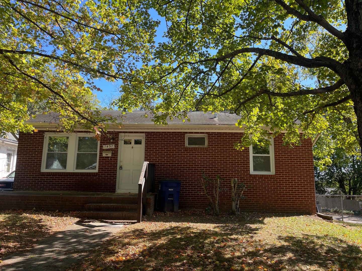 WINSTON-SALEM House: 1437 THURMOND STREET