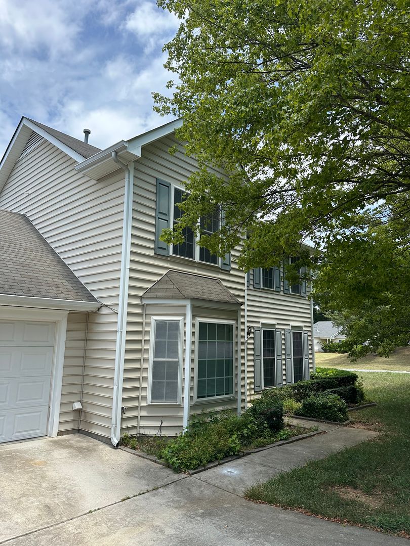 KERNERSVILLE House: 995 BILOXI AVE.