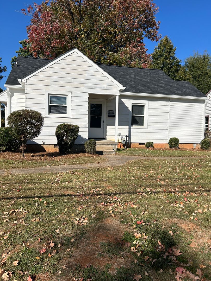 WINSTON-SALEM House: 5 NW 30TH STREET
