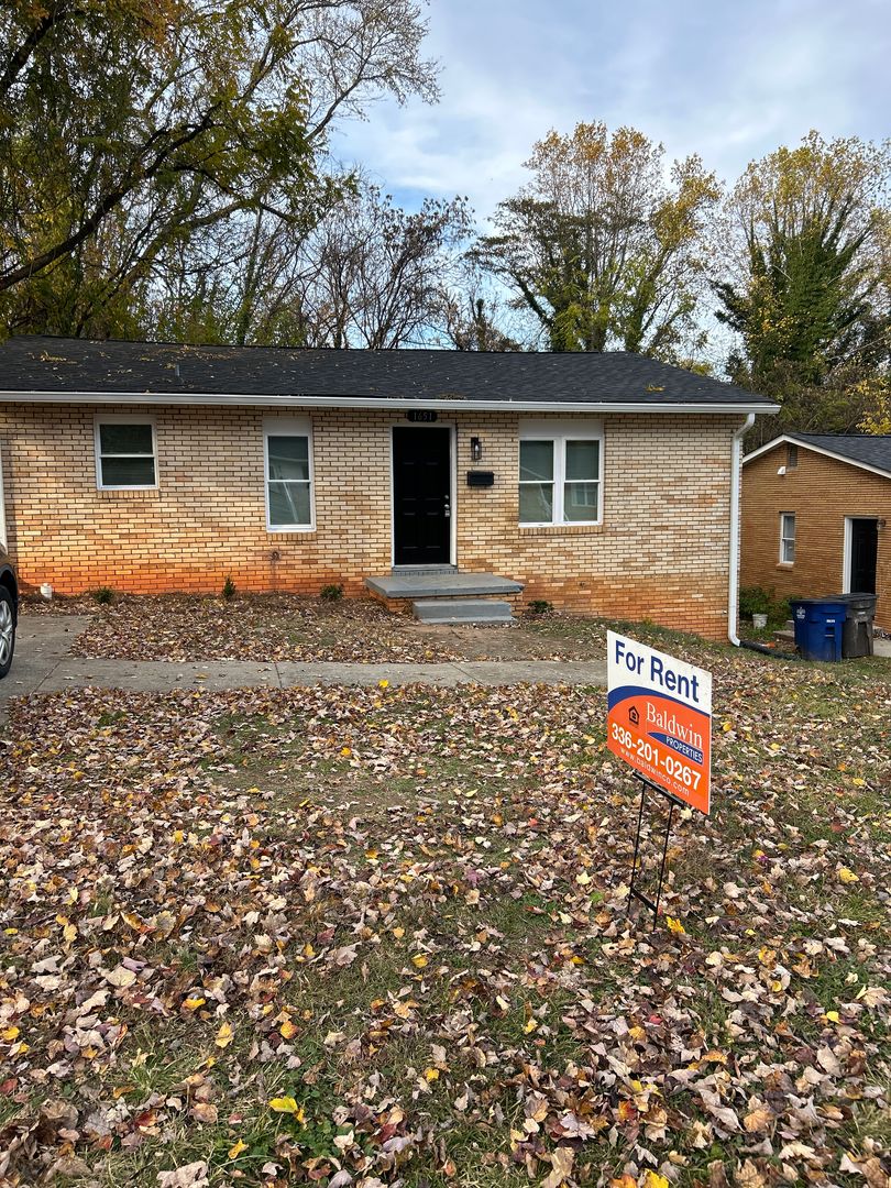 WINSTON-SALEM House: 1651 E 22nd STREET