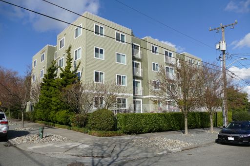3 Bed 2 Bath Rental at 800 N Allen Place #301, Seattle, WA – photo 1