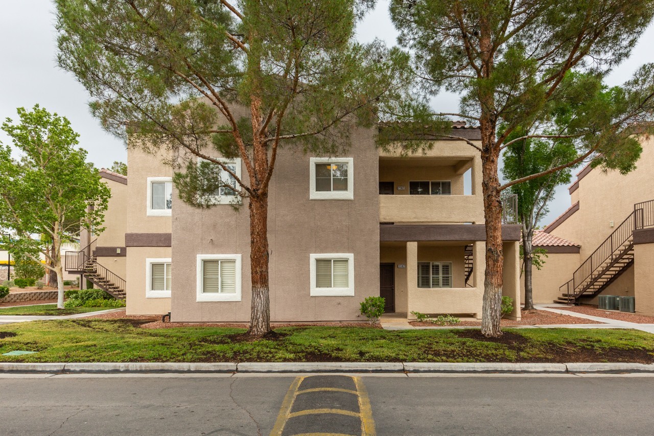 Las Vegas House: 5250 S. Rainbow #2147-30