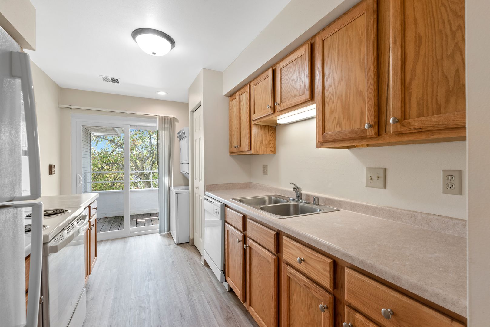 New Berlin Apartment: Hidden Creek Court