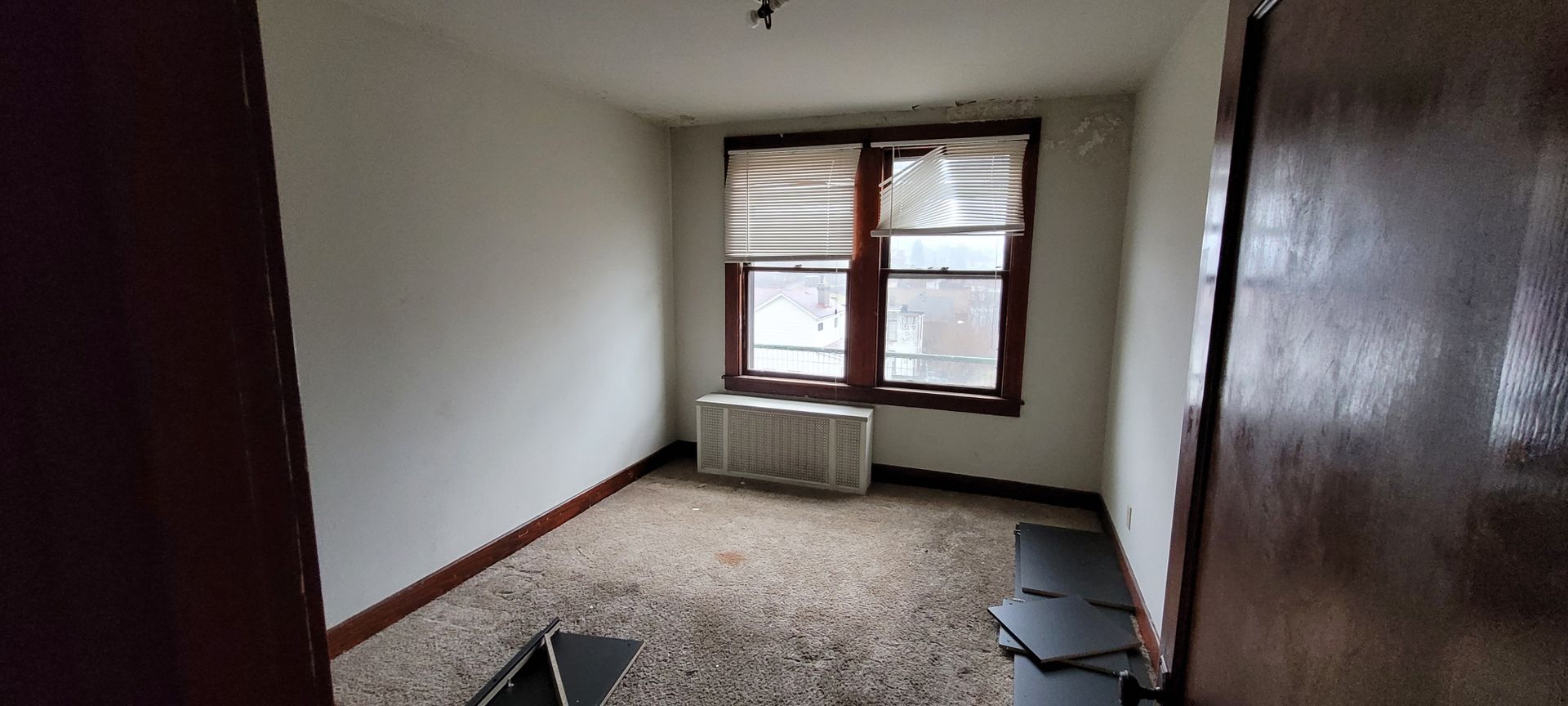 Duquesne Apartment: 222 Grant Ave