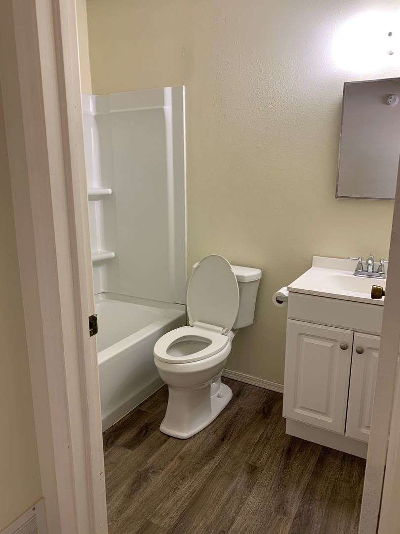 Country Grove Apartments 7 of 12