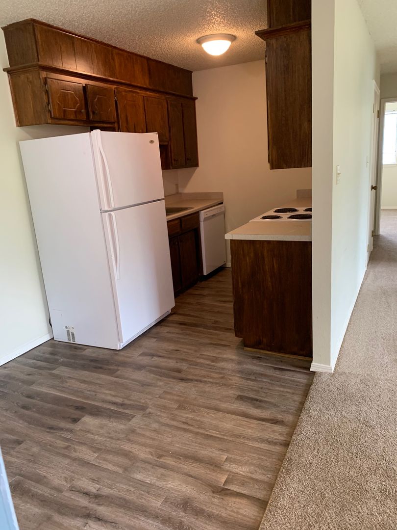 Country Grove Apartments 3 of 12
