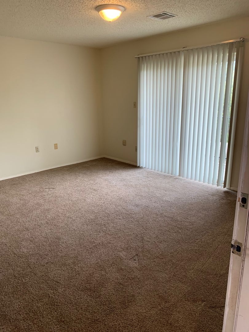 Country Grove Apartments 4 of 12