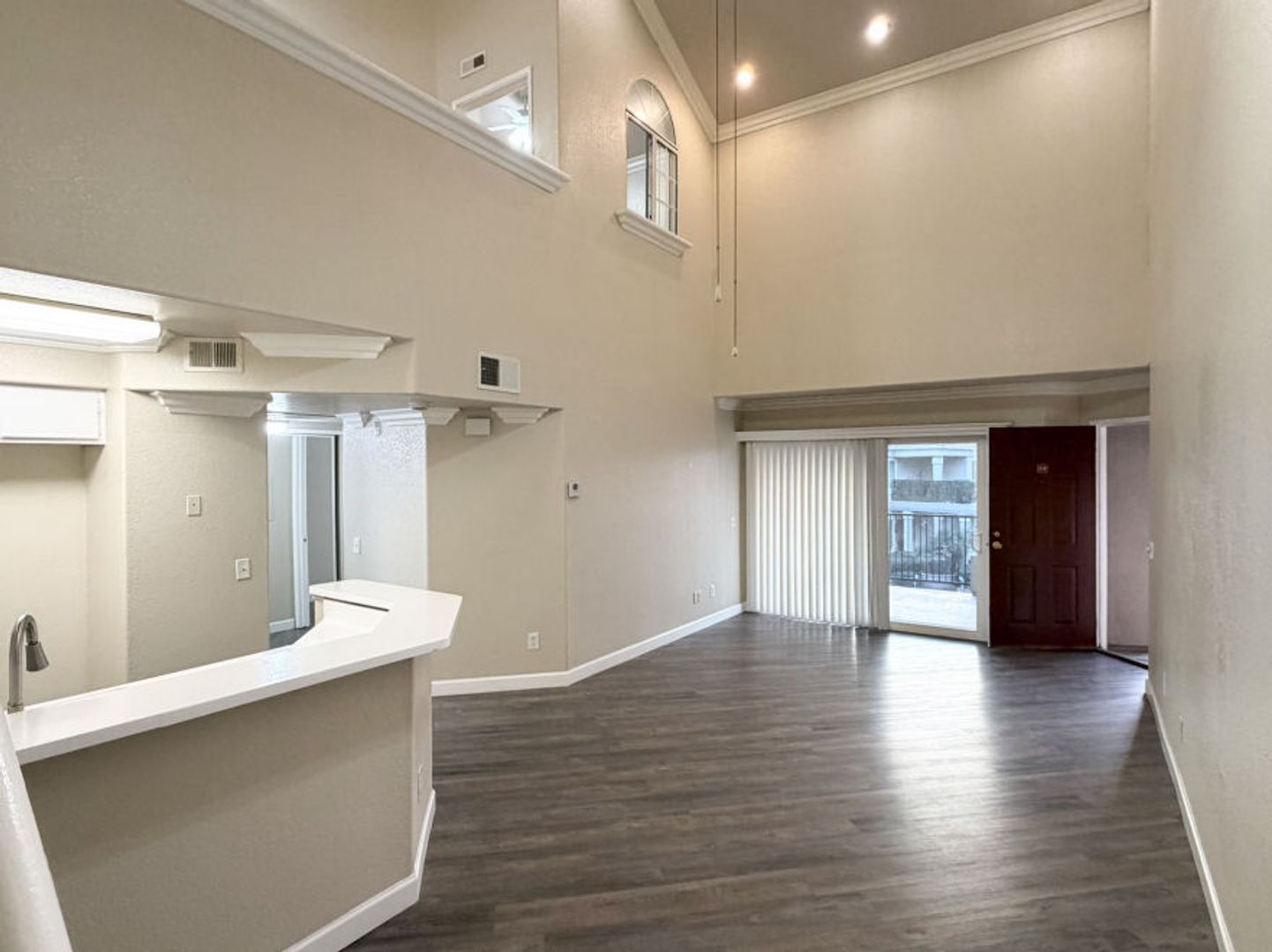 Rialto Apartment: 1414 N. Riverside Ave.