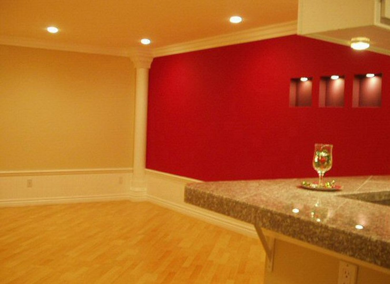 North Hills Apartment: 8950 Memory Park Ave.