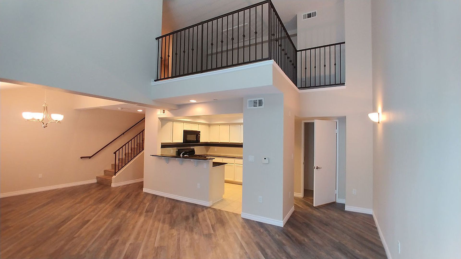 Granada Hills Apartment: 11541 Blucher Ave