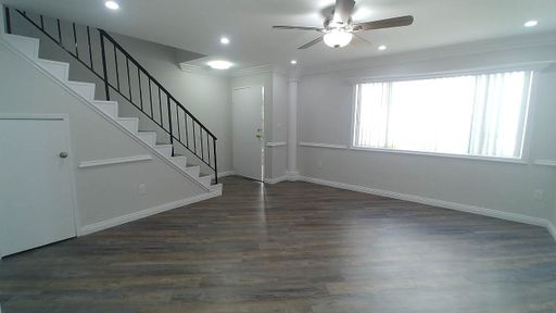 Very Spacious Townhome Apt with 4 Balconies, Walk-in closets – photo 1