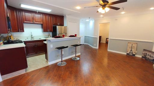 Ultra Deluxe 2+2 Apt has Walk-in closet, Quartz counters & Stainless appliances – photo 1