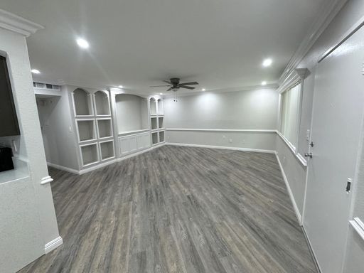 Spacious and Deluxe 2+2 Apt has Walk-in closet Built-in media center & in-unit laundry – photo 1