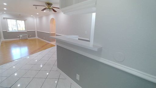 Spacious Deluxe 2 Brs + 2 Baths upgraded Apt has View of Downtown L.A. – photo 1