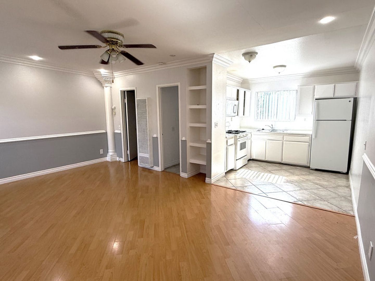 North Hollywood Apartment: 11722 Saticoy St.