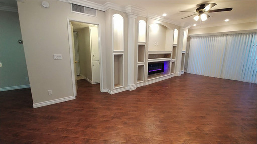 Super spascious, Ultra Deluxe 1 Br has Home-Office area, Laundry & Built-in Media Center – photo 1