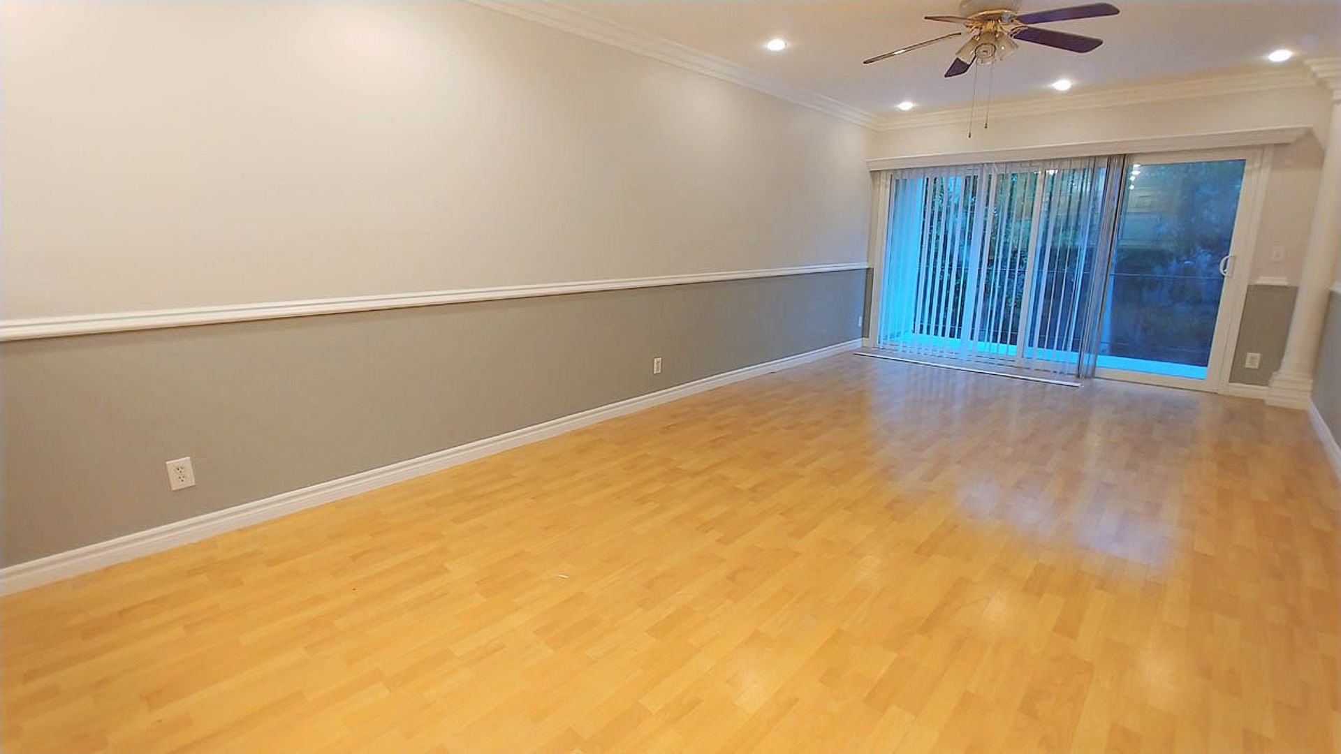 Hollywood Apartment: 1730 N. Gramercy Pl.