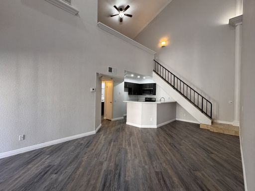 Very Spacious 1 Br + Loft + Den w/Balcony (Upper floor) - Kensington floorplan