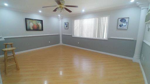 Spacious 1 Br Apt has recessed lighting and Washer & Dryer hookups – photo 1